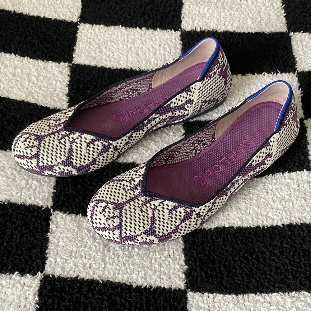Rothy’s The Flat in purple and cream Wisteria print, Women’s size 7